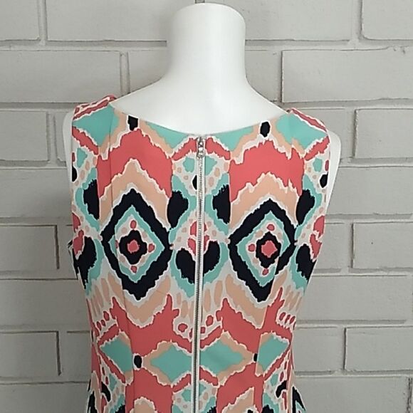 Gabby Skye Multicolor Abstract Pleated Fit & Flare Dress Size 8 - Picture 6 of 12